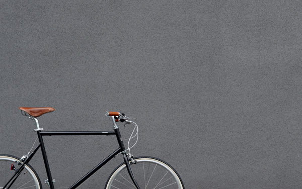 Introducing our CS-26 Limited in a stunning Gloss Black finish, Brooks Leather Saddle and Grips in Honey.